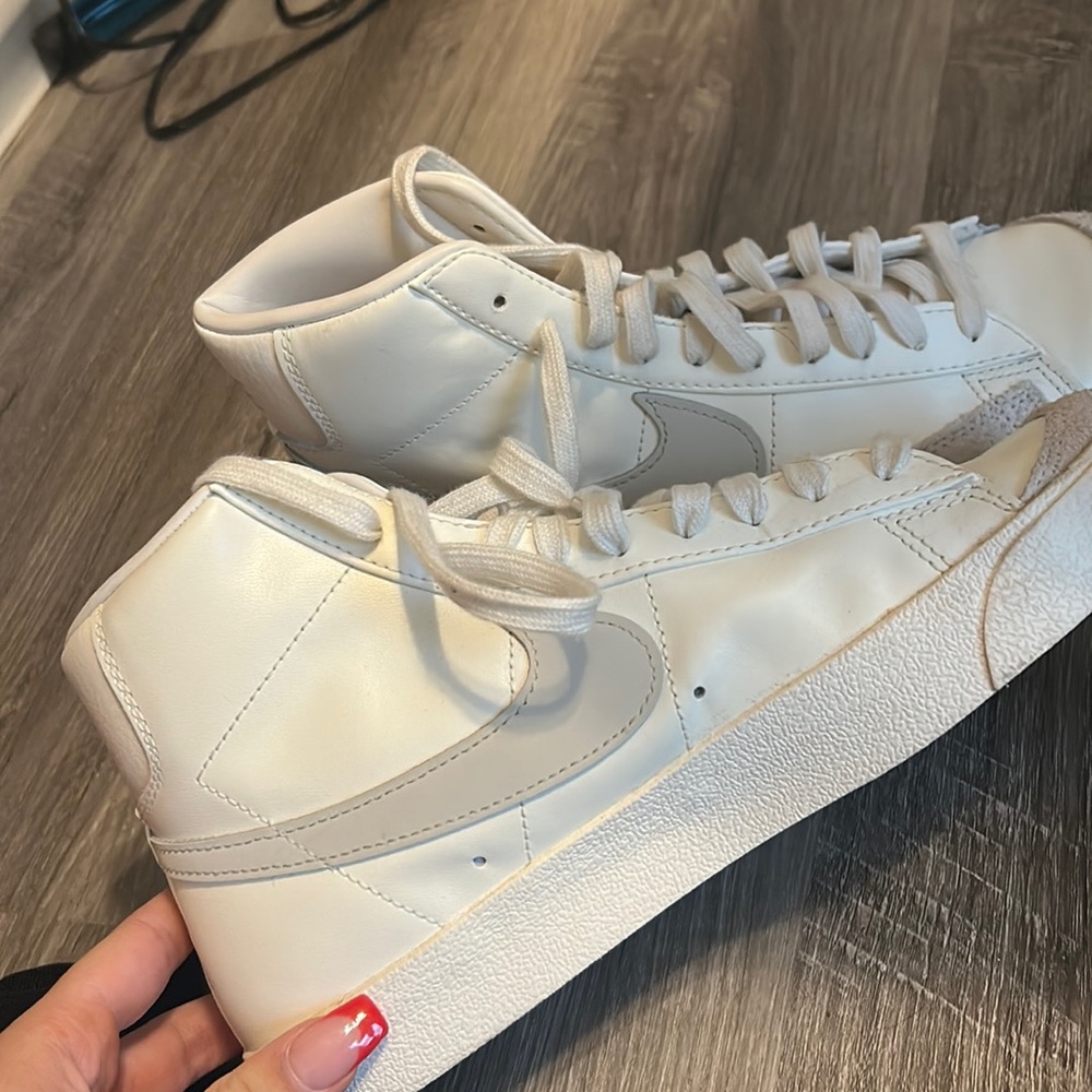brand new, perfect condition (color: off white and grey)